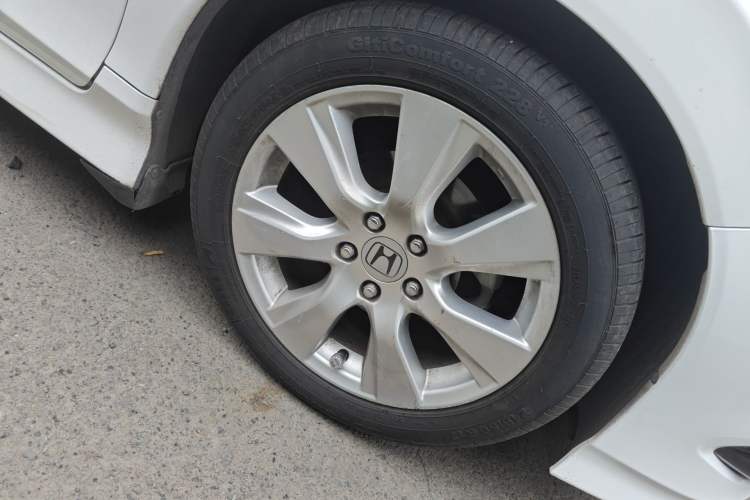 Used Honda Jade 2014 1.8L CVT Luxury Edition 5 seats Right Front Wheel Hub