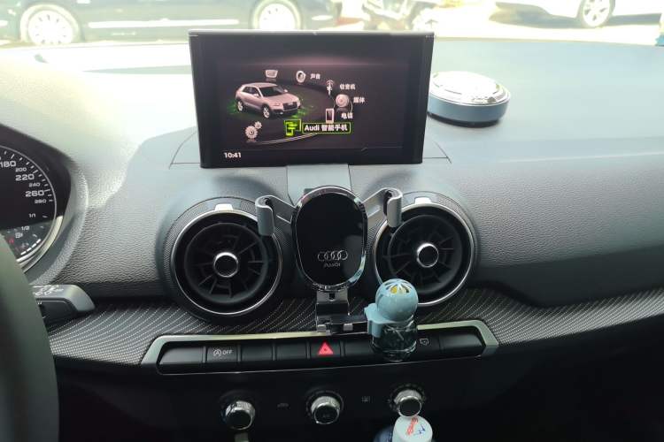 Used Audi Q2L 2018 35 TFSI Launch Exclusive Edition China V Audio And AC Panel