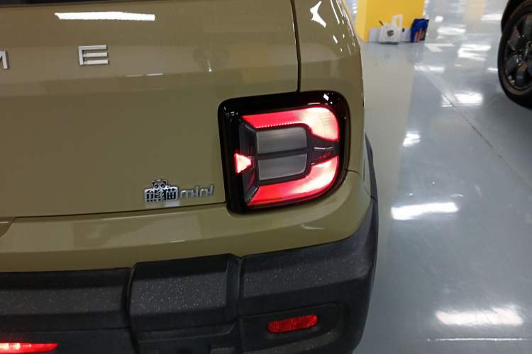 Used Geely Galaxy Panda 2025 210km Panda Rider Exterior 3