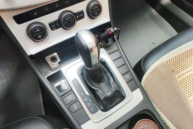 Used Volkswagen Magotan 2013 1.8TSI Luxury Model Gear Lever