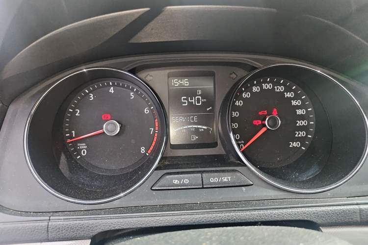 Used Volkswagen Lavida 2017 1.6L Manual Comfort Edition Instrument Cluster