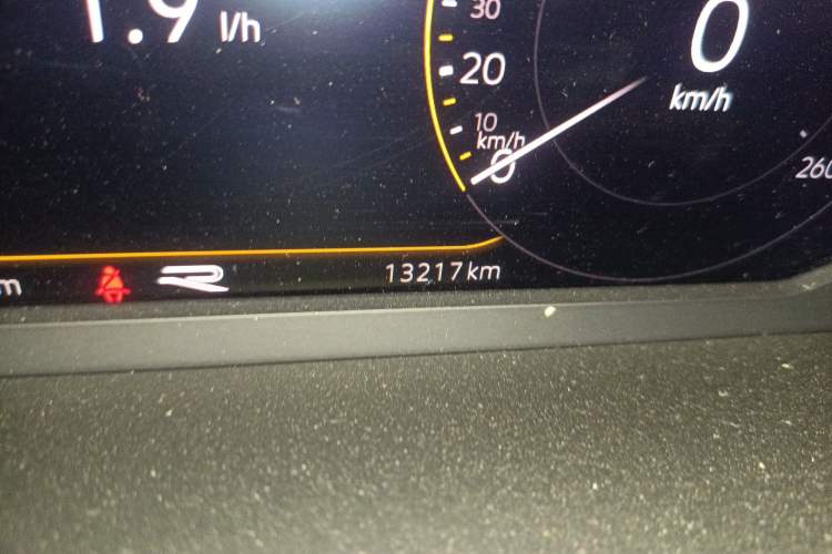 Used Volkswagen Tiguan L 2023 Restyled 330TSI Automatic Two-Wheel Drive R-Line Enhanced Comfort Version Odometer Close Up