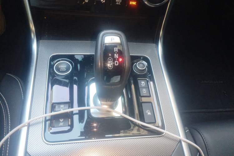 Used Jaguar XEL 2022 2.0T 200PS R-DYNAMIC Youth Sport Edition