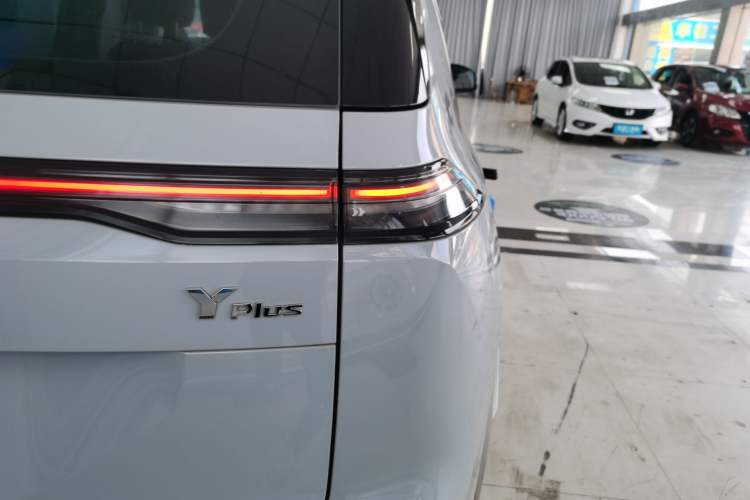 Used AION Y 2023 Plus 510 Smart Edition