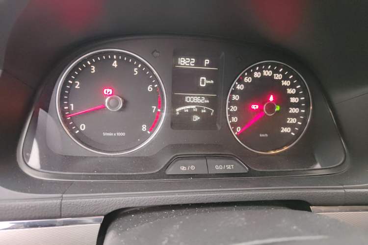 Used Volkswagen Gran Lavida 2013 1.4 TSI Automatic Luxury Model
