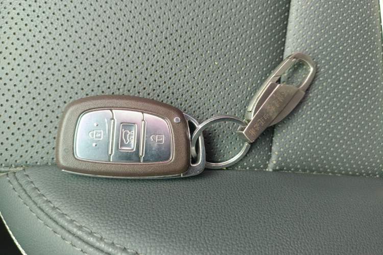 Used Hyundai Tucson 2020 280TGDi Two-Wheel-Drive GLS Fashion Edition China VI Standard Vehicle Key