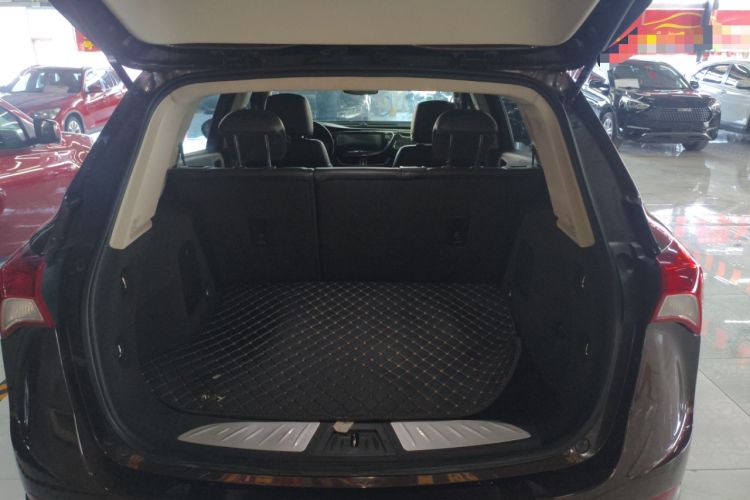 Used Buick Envision 2018 20T Two-Wheel-Drive Elite Model Trunk