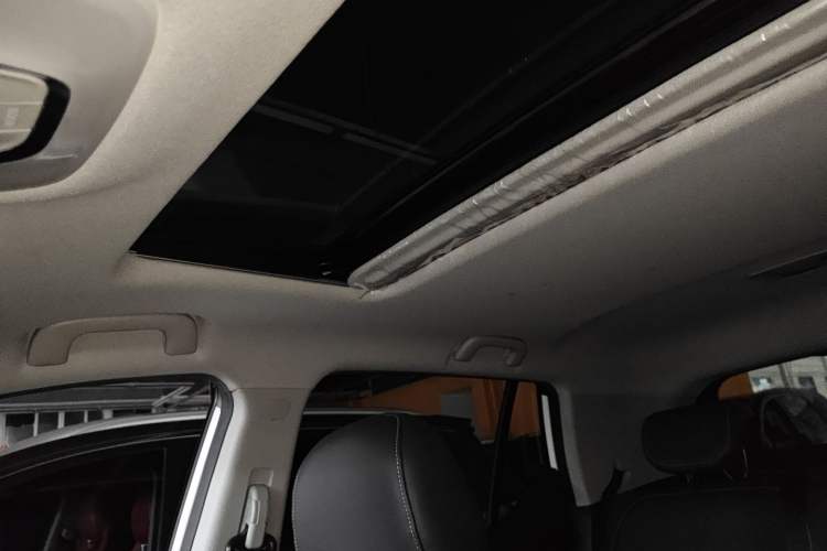 Used GAC Trumpchi GS3 2021 POWER 270T Automatic Dynamic Edition Headliner