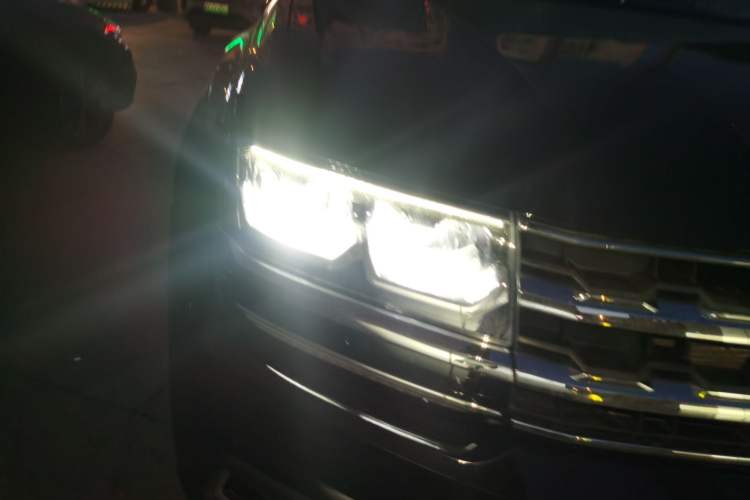 Used Volkswagen Teramont 2017 380TSI Four-Wheel Drive Luxury Edition Right Front Headlight