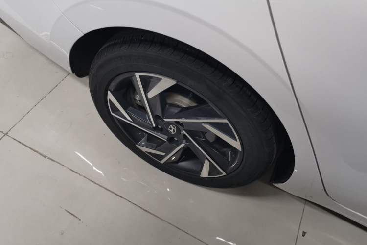 Used Hyundai Elantra 2023 1.5L CVT GLX Elite Edition Right Rear Wheel Hub