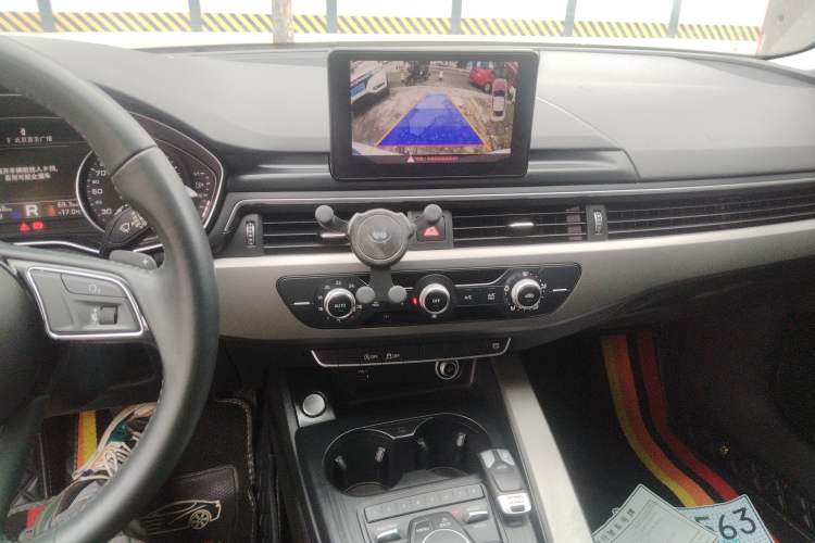 Used Audi A4L 2018 30th Anniversary Edition 30 TFSI Ambition Model
