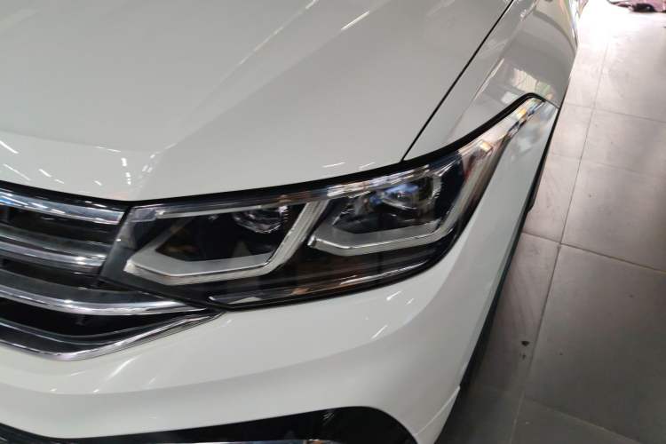 Used Volkswagen Tiguan L 2022 330TSI Automatic Two-Wheel Drive R-Line Enhanced Edition
