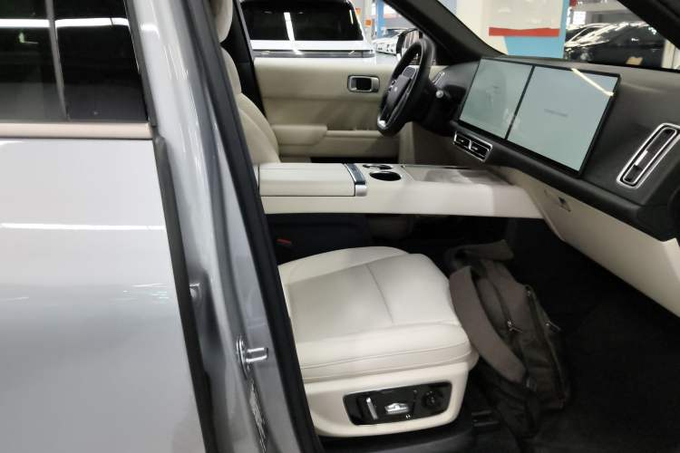 Used Li Auto L9 2025 Ultra Smart Refreshed Edition
