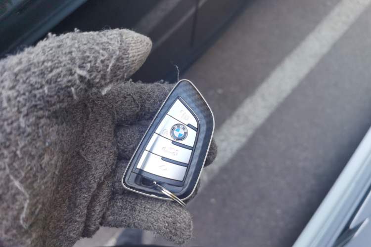 Used BMW X5 2022 xDrive 30Li Luxury M Sport Package
