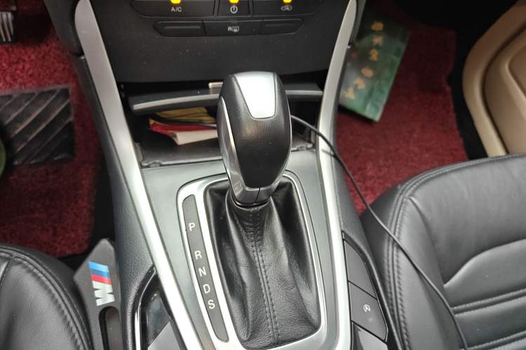 Used Ford Edge 2016 EcoBoost 245 Two-Wheel-Drive Titanium 5-Seater
