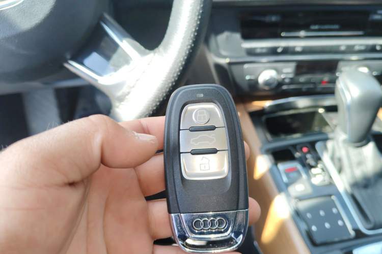 Used Audi A6L 2018 30th Anniversary Edition 30 FSI Style Model Vehicle Key