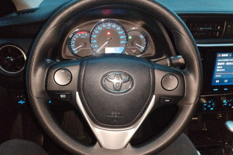 Used Toyota Levin 2017 Revised 185T CVT Elite Edition China V Standard Steering Wheel