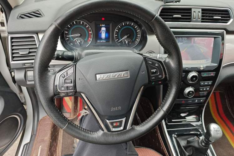 Used Haval H2 2016 Red-Label 1.5T Manual Two-Wheel Drive Luxury Model