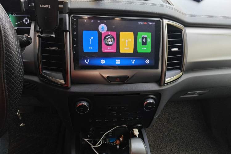 Used Ford Everest 2016 2.0T Gasoline Automatic 4x4 Luxury Edition
