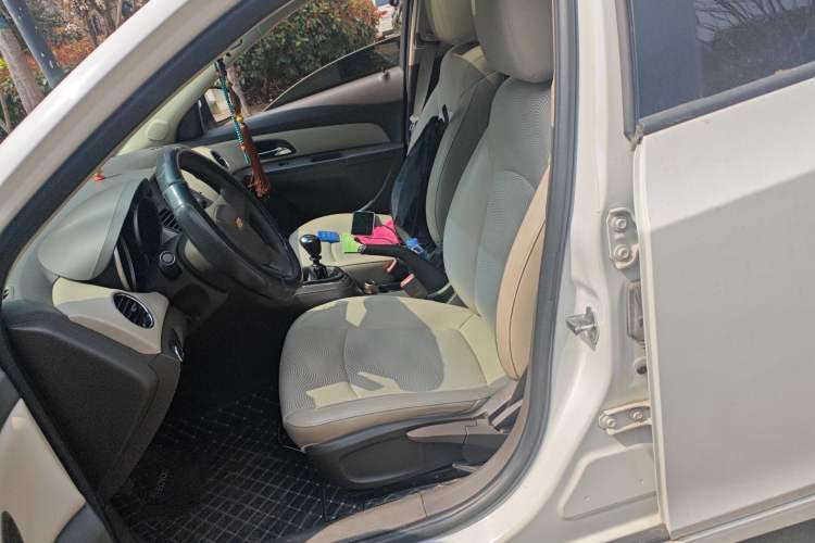 Used Chevrolet Cruze 2015 1.5L Classic SE MT
