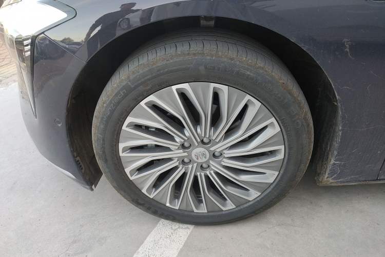 Used Buick L7 2025 Model Aivia Left Front Wheel Hub