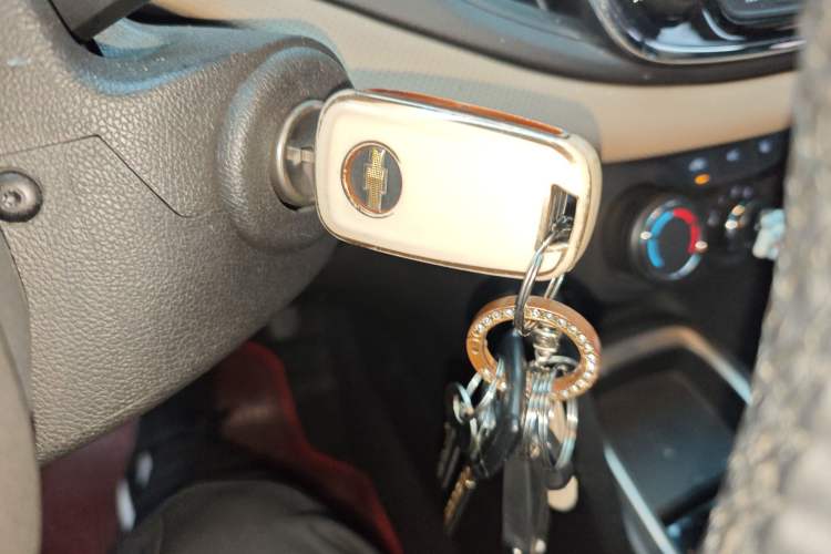 Used Chevrolet Monza 2021 320 Automatic Enjoyment Sunroof Edition Vehicle Key