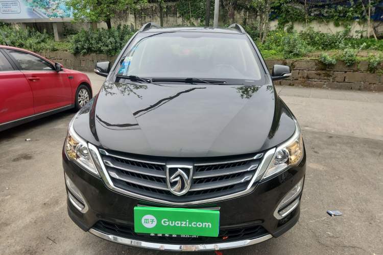 Used Baojun 560 2015 1.8L manual luxury version

