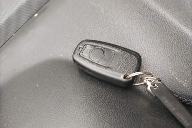 Used Haval H6 2015 Upgraded Model 1.5T Manual Two-Wheel Drive Elite Version Vehicle Key