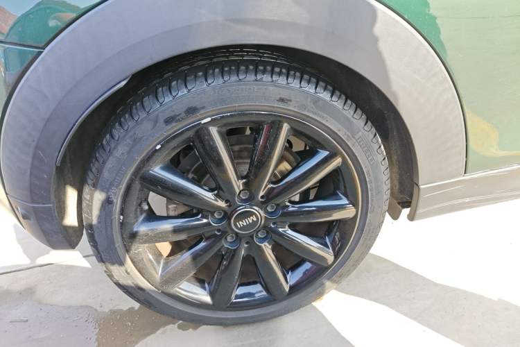 Used MINI 2014 2.0T COOPER S Fun Right Rear Wheel Hub