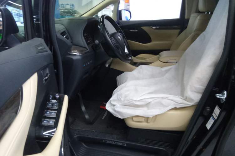 Used Toyota Vellfire 2021 Crown Dual-Engine 2.5L HV Prestige Edition