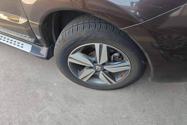 Used Renault Koleos 2014 2.0L Two-Wheel Drive Comfort Edition
