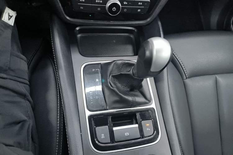 Used BYD Song MAX 2018 1.5T Automatic Smart Connect Elite Model with 6 Seats
