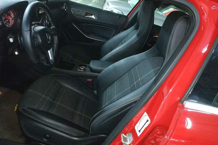 Used Mercedes-Benz A-Class 2013 A 200 Urban Edition Left Front Seat