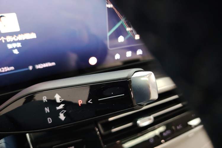 Used Buick Century 2023 2.0T Six-Seater Yinshi Edition
