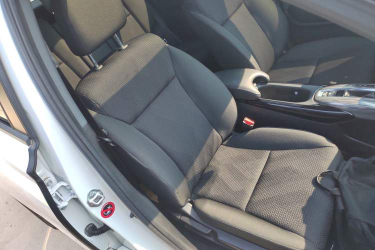 Used Honda XR-V 2021 220TURBO CVT Comfort Version Right Front Seat