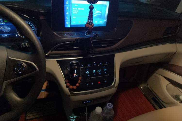 Used Buick GL8 2021 Land Cruiser Executive Class 652T Comfort Model Audio And AC Panel