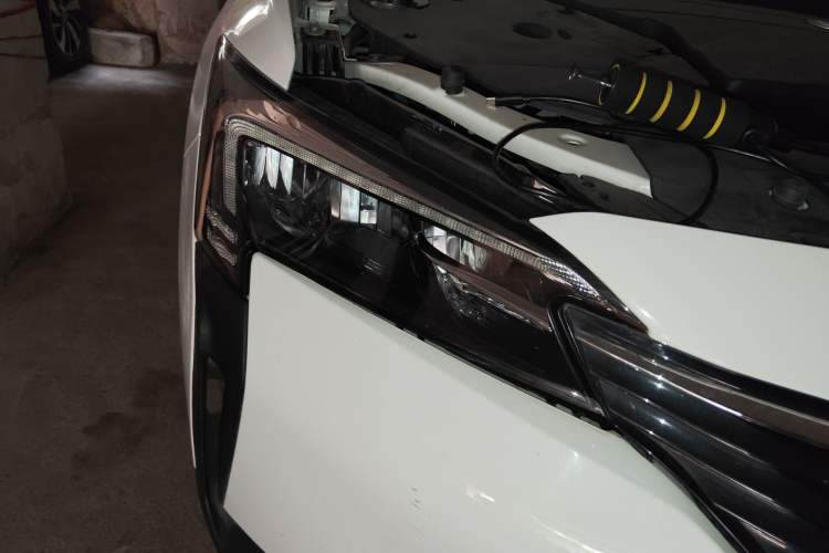 Used Buick Velite 6 2022 Plug-in Hybrid Connected Fashion Model Right Front Headlight