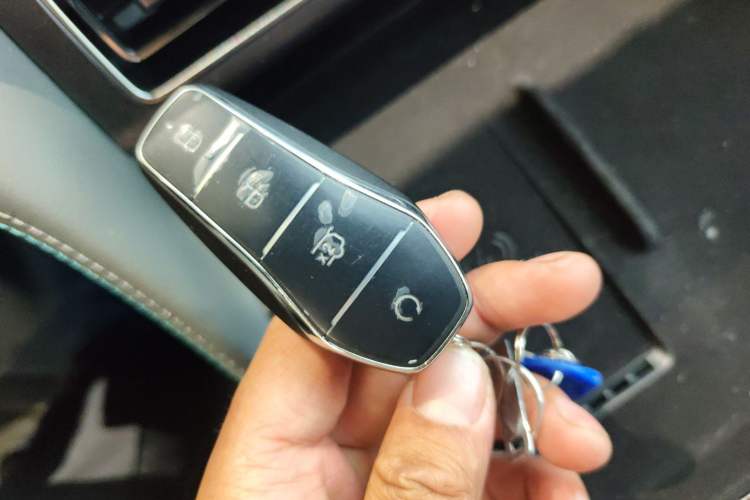 Used BYD Song L DM-i 2025 Intelligent Driving Version 160 km Excellence Edition Vehicle Key