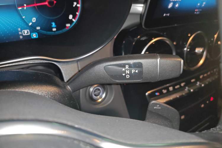 Used Mercedes-Benz GLC Coupe 2021 GLC 260 4MATIC Coupe SUV Gear Lever
