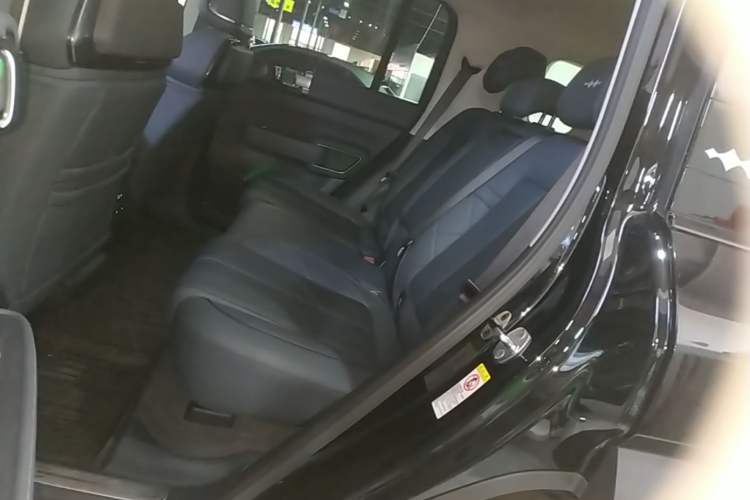 Used Formula Leopard 5 2023 Navigator Edition