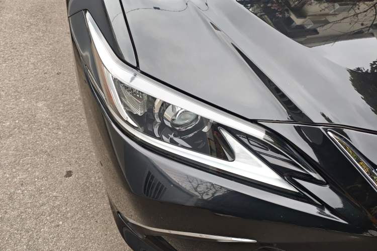 Used Lexus ES 2020 200 Excellence Edition
