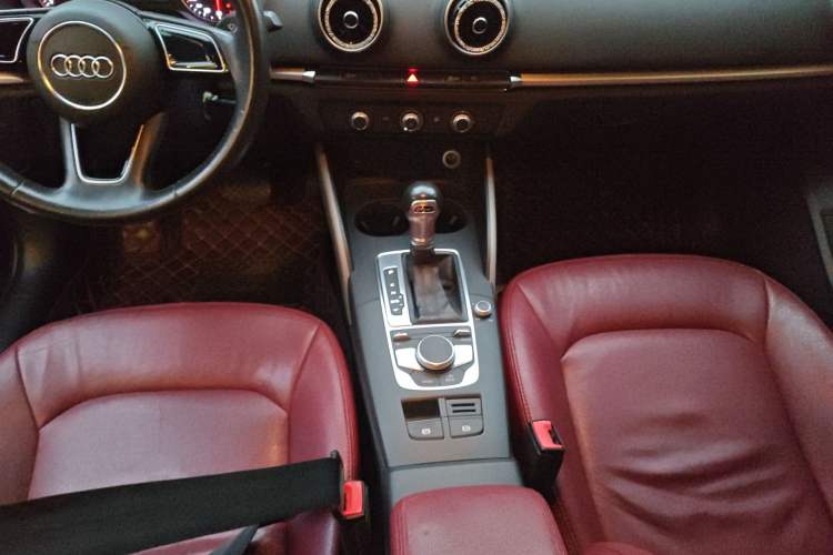 Used Audi A3 2017 Limousine 35 TFSI Ambition Edition Gear Lever