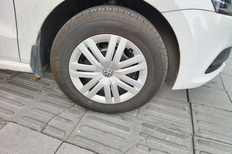 Used Volkswagen Polo 2016 1.4L Manual Fashion Model
