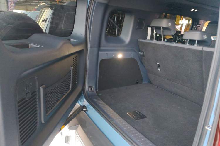 Used Formula Leopard Leopard 5 2023 Navigator Edition