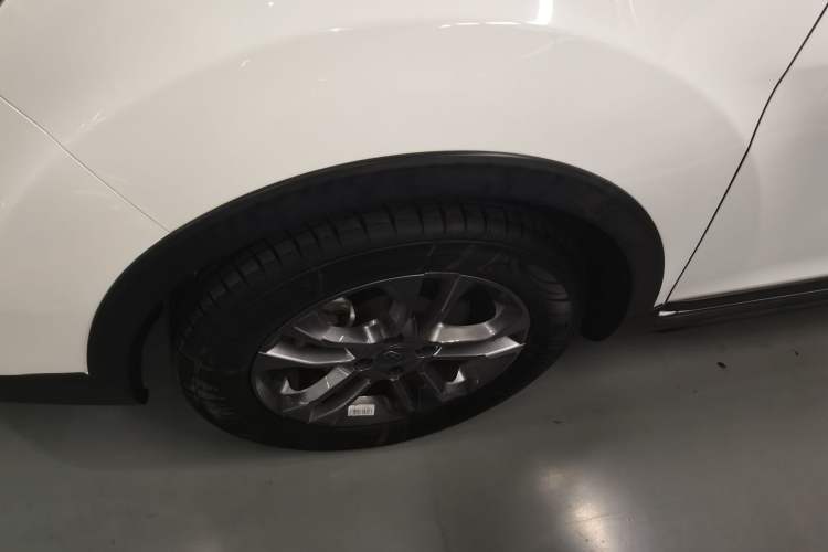 Used Geely Auto Vision X3 2020 1.5L CVT Luxury Model Left Front Wheel Hub