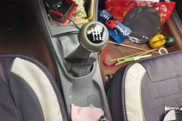 Used Geely Auto Diamond 2013 1.5L Manual Entry-Level Model Gear Lever