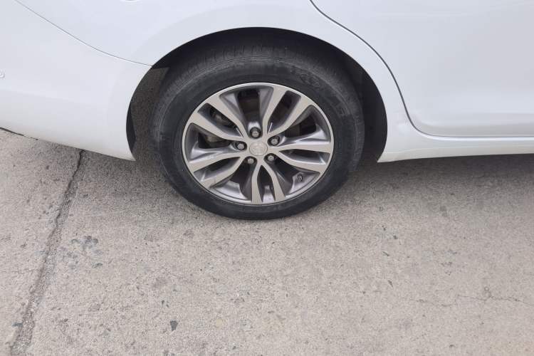 Used Buick GT 2018 18T Automatic Elite Model Right Rear Wheel Hub