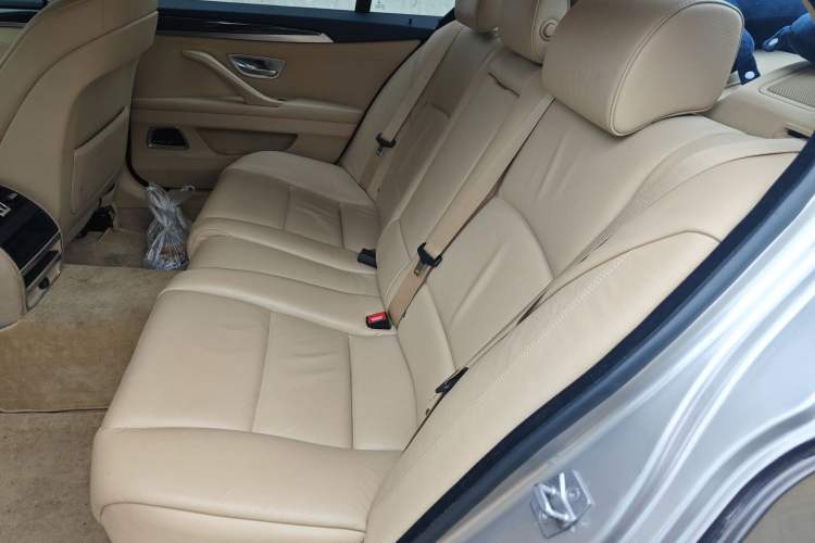 Used BMW 5 Series 2012 530Li Leading Model