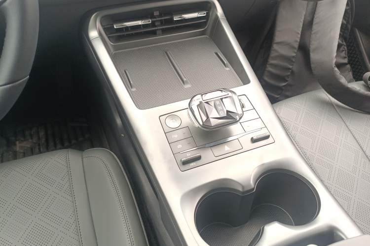 Used BYD Qin PLUS 2025 DM-i Smart Drive 120KM Superior Model
