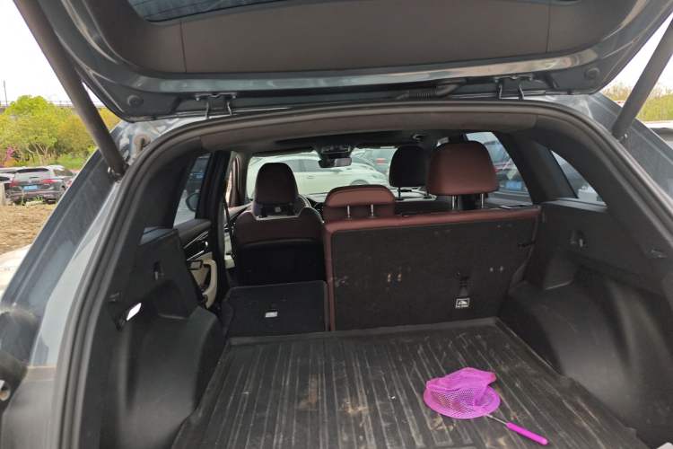 Used Geely Auto Monjaro L 2021 2.0TD DCT EVO Two-Wheel Drive Prestige Version Trunk